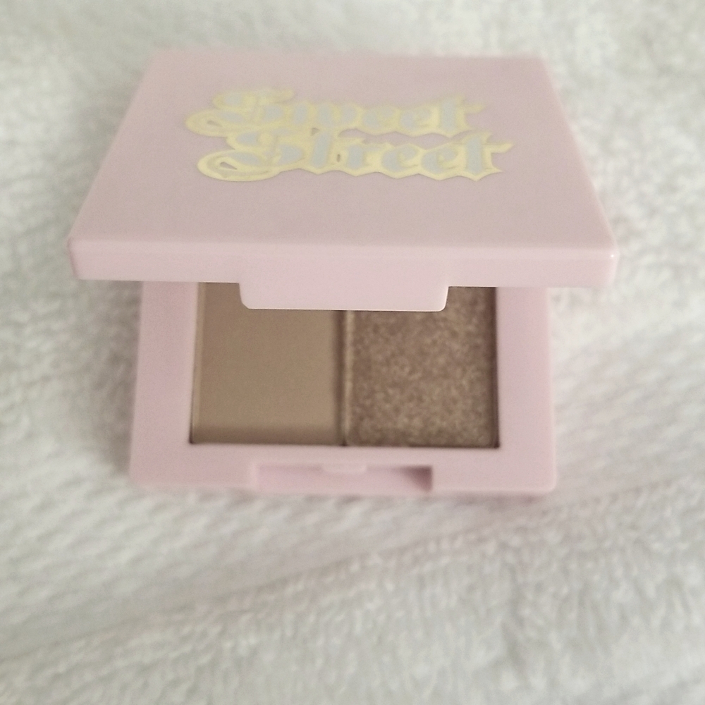 4/25 bundle item. Sweet Street Eyeshadow Duo Rivi & Sun